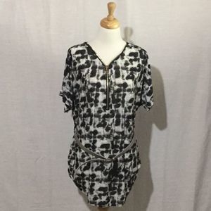 Victoria Zipper Neckline Short Sleeve Top Long